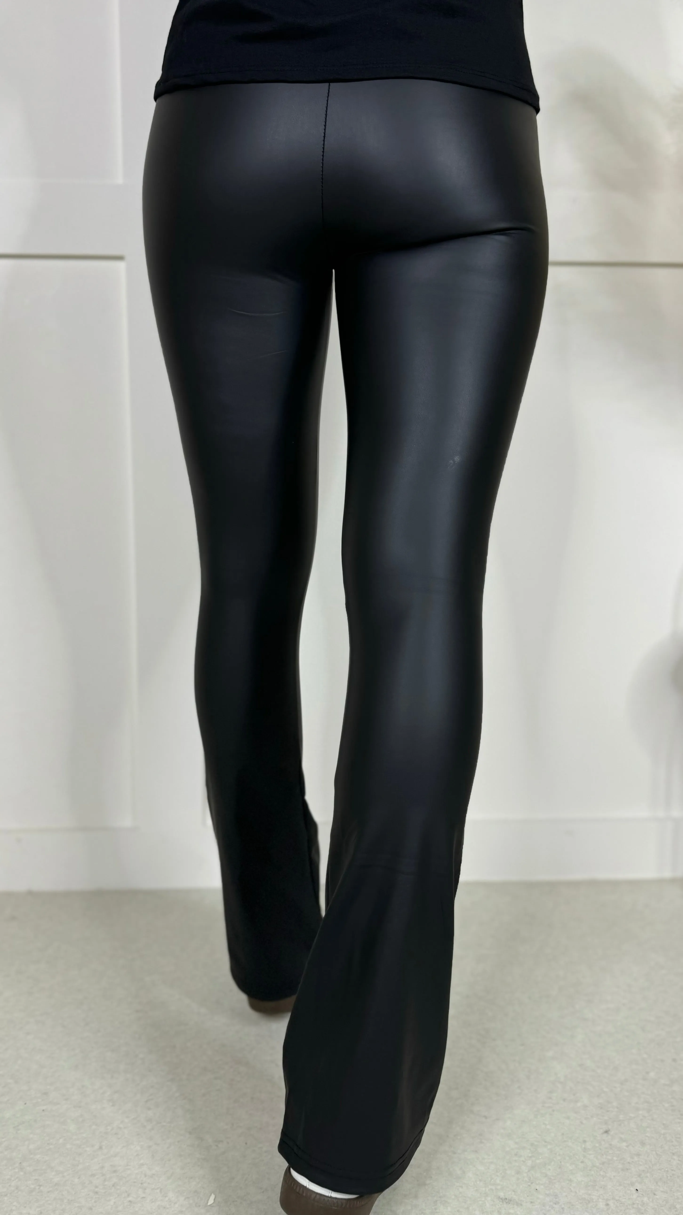 Annalise Black Flared Leggings