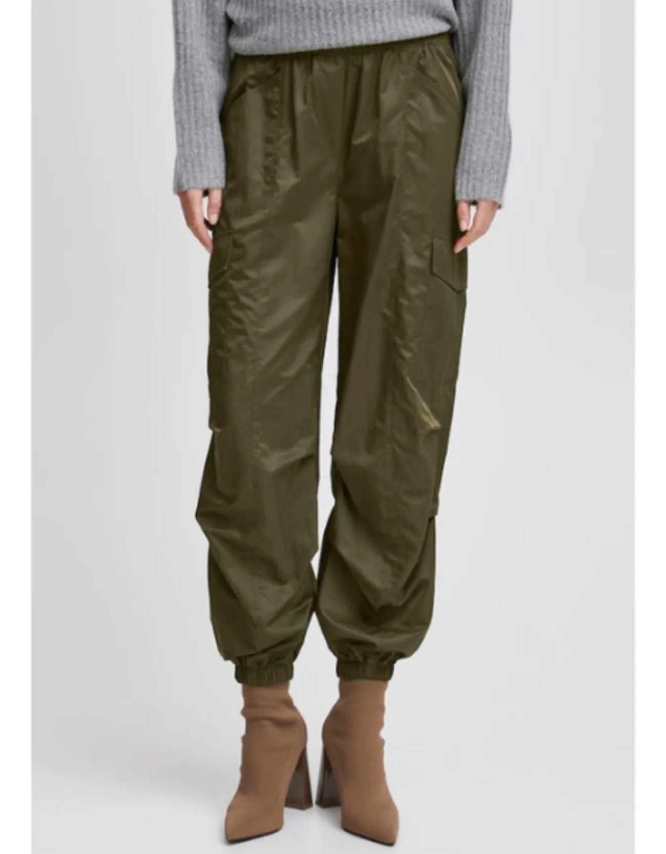 B Young Datine Cargo Pants OLIVE NIGHT