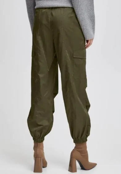 B Young Datine Cargo Pants OLIVE NIGHT