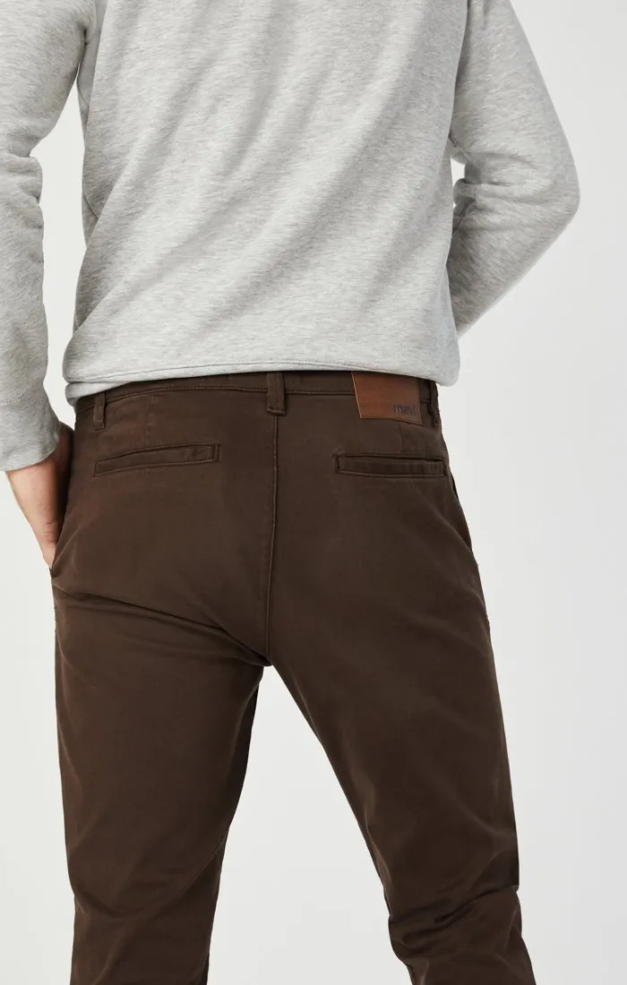 EDWARD CHINO IN COFFEE BEAN TWILL