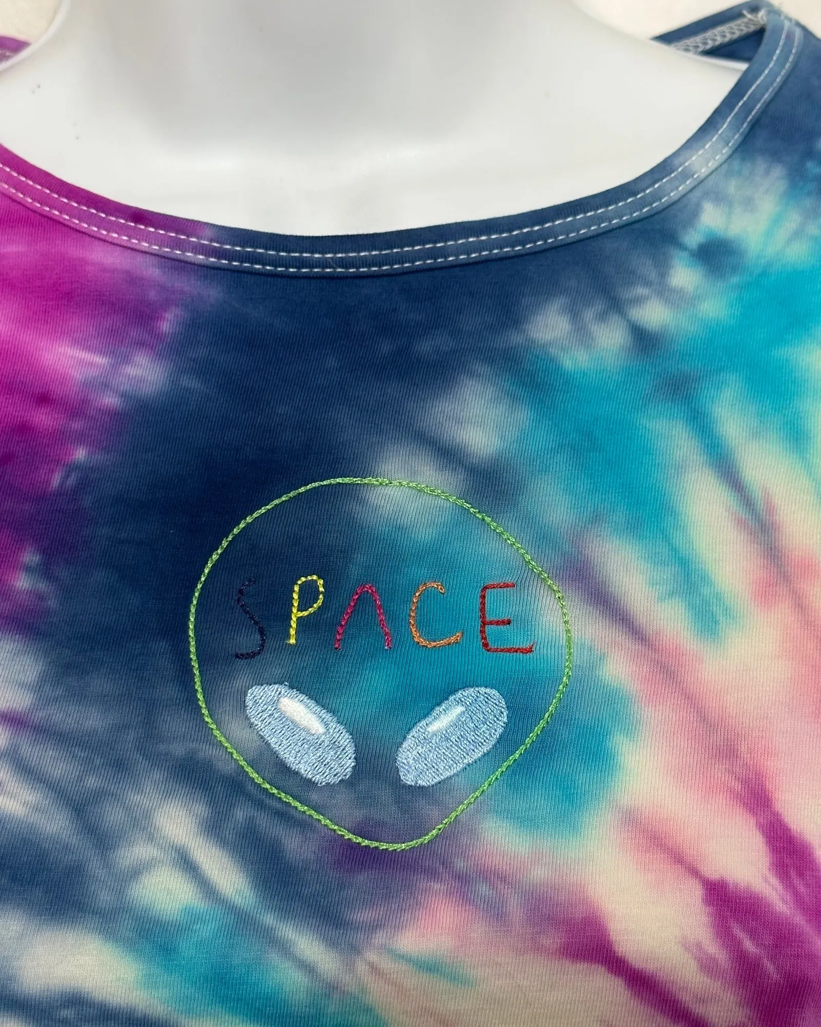 Space tie-dye Crop Top (ivory/pink/blues)