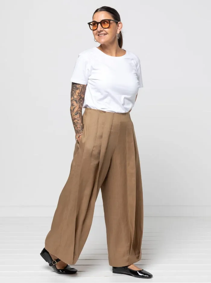 Style Arc - Atlas Woven Pants - Size 18-30