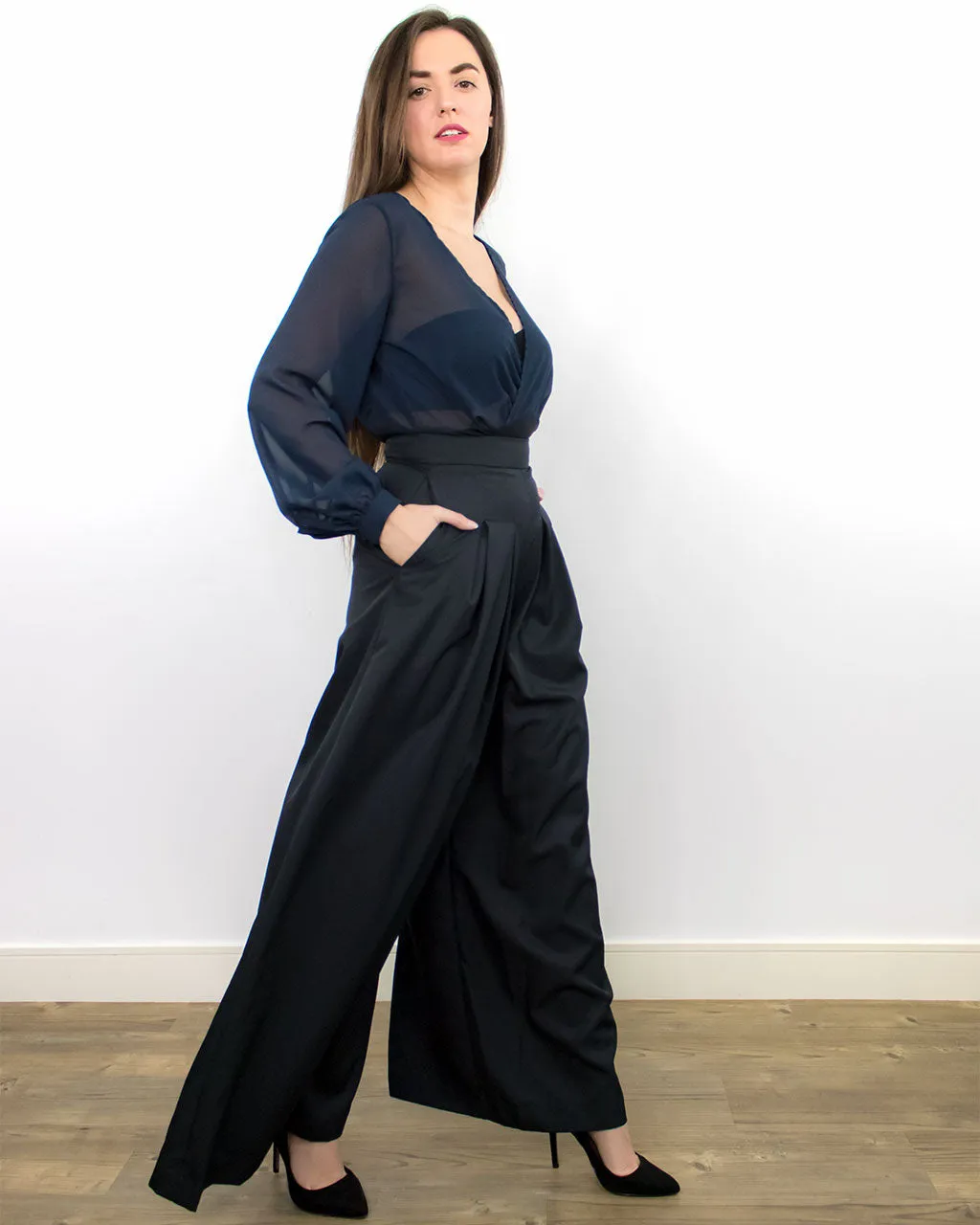 Tenes Black Wide-Leg High Waist Trousers with Pockets