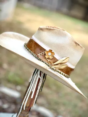 *VINTAGE* Cowboy Hat - The Desert Flower