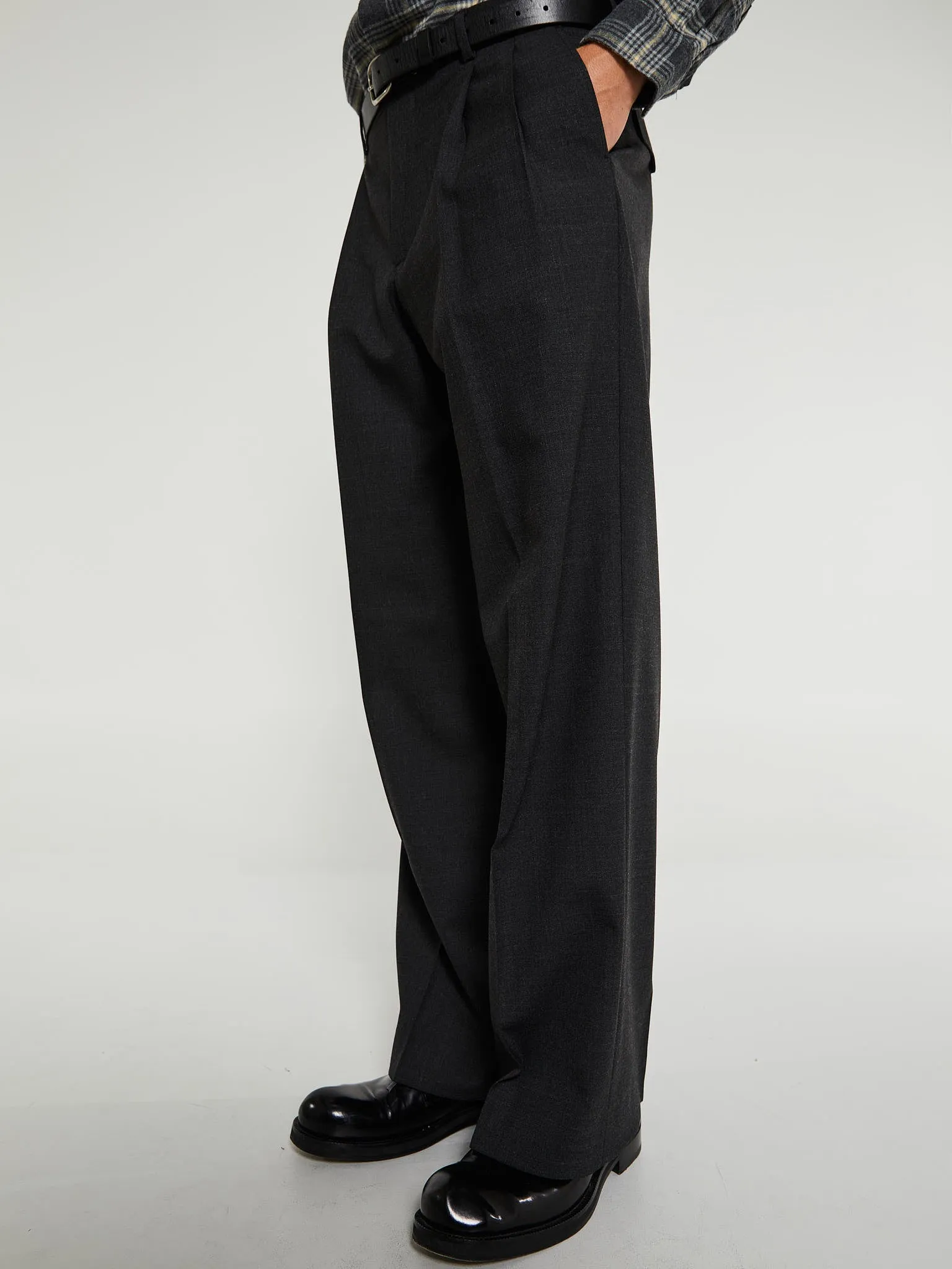 Wide Pleated Trousers in Anthracite