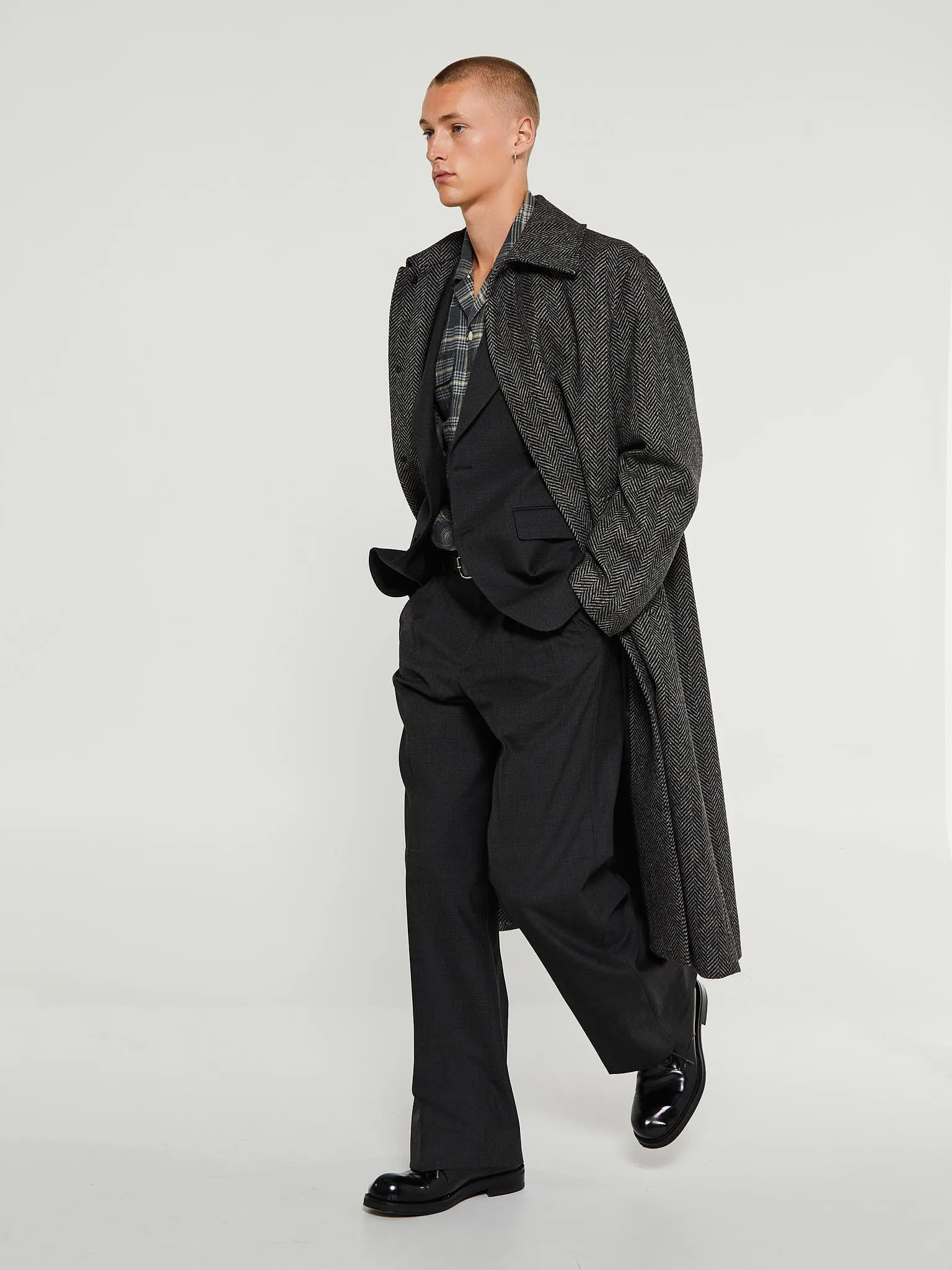 Wide Pleated Trousers in Anthracite